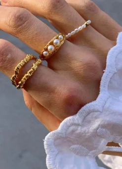 Hultquist Cph Pearl Ring White